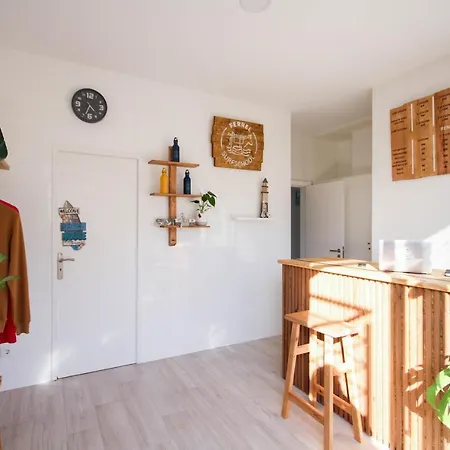 Couette-café Ferrel Surf House Baleal