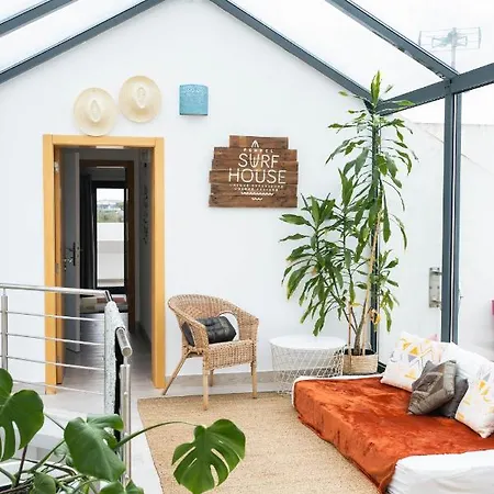 Couette-café Ferrel Surf House *