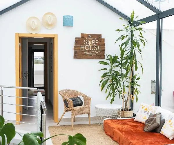 Bed & Breakfast Ferrel Surf House *